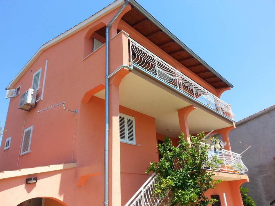 Apartment Tony - 2Bdr Beachfront ヤドリヤ エクステリア 写真